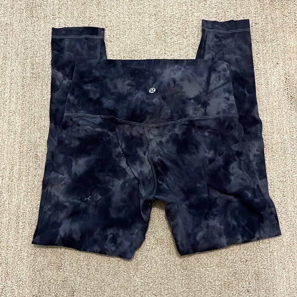 Lululemon black and grey tie dye leggings